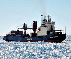 Российский теплоход «Василий Головнин» будет доставлять на станции Аргентины в Антарктиде топливо и продукты